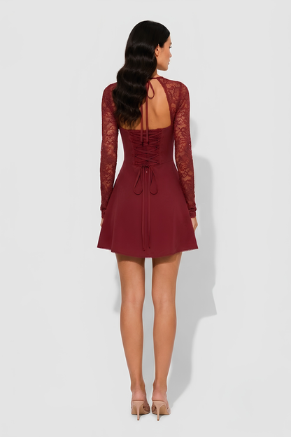 Virelle | Mini Robe Ajustée Avec Manches En Dentelle