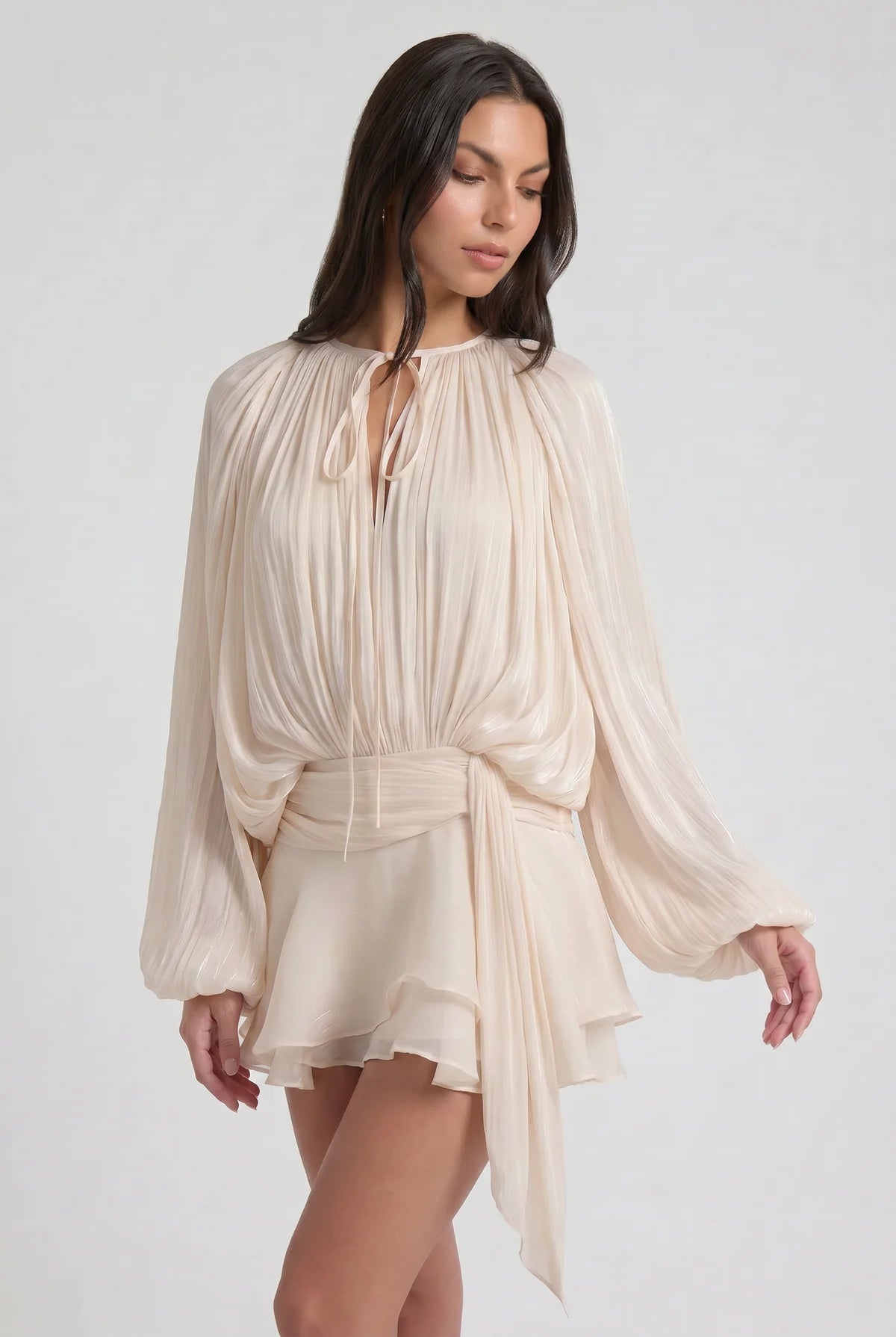 Virelle | Robe Plissée Scintillante Avec Taille Torsadée