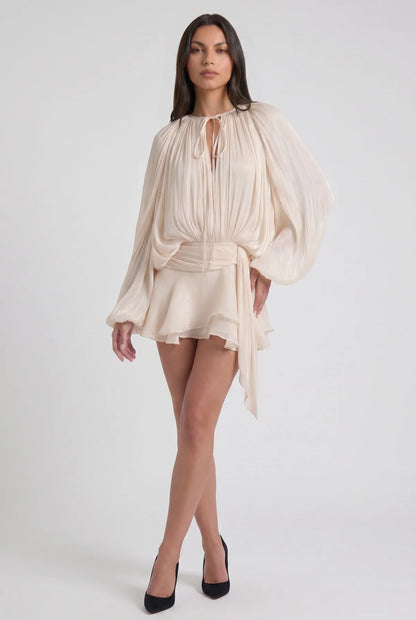 Virelle | Robe Plissée Scintillante Avec Taille Torsadée