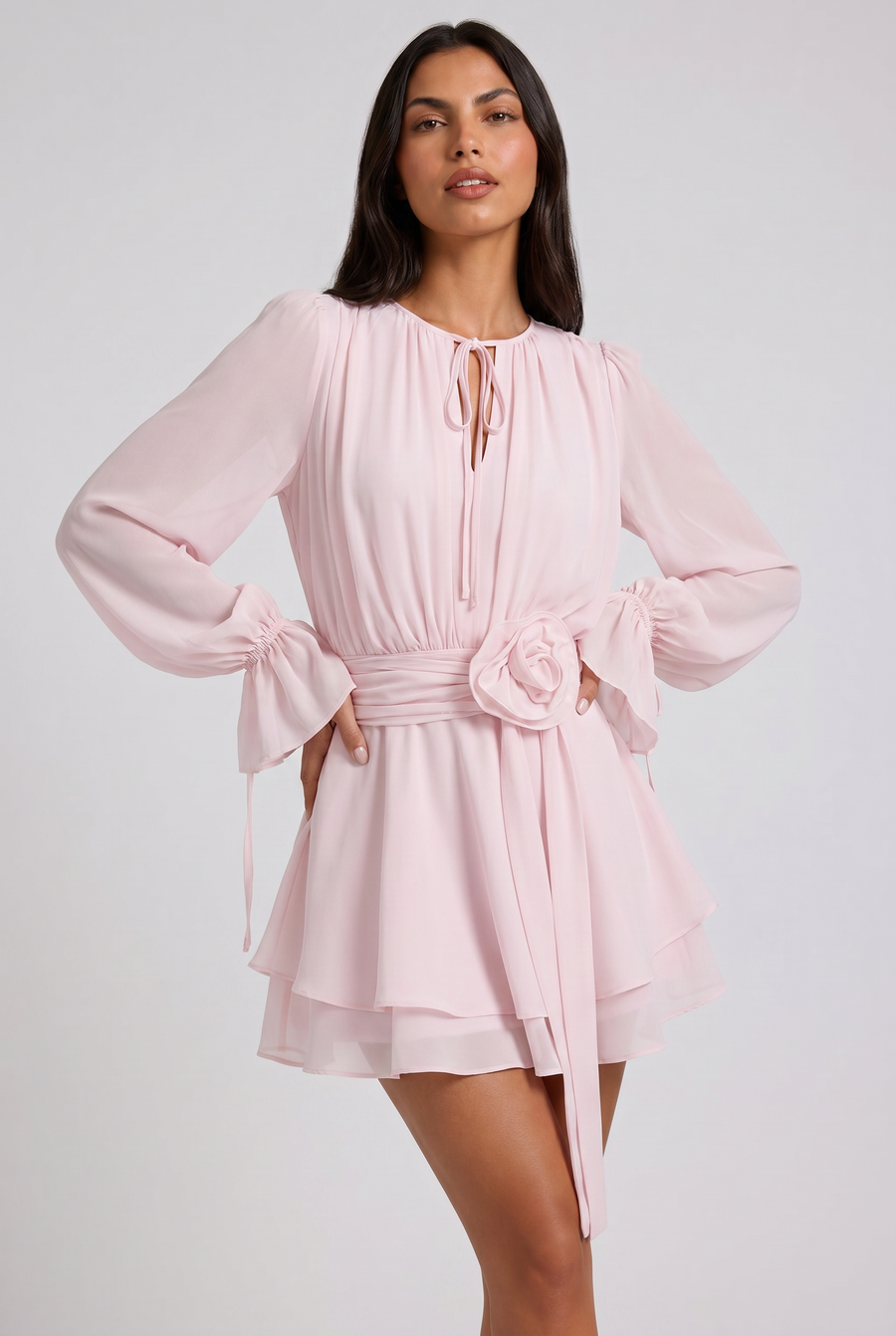 Virelle | Mini Robe Femme À Manches Longues Avec Détail Floral À La Taille