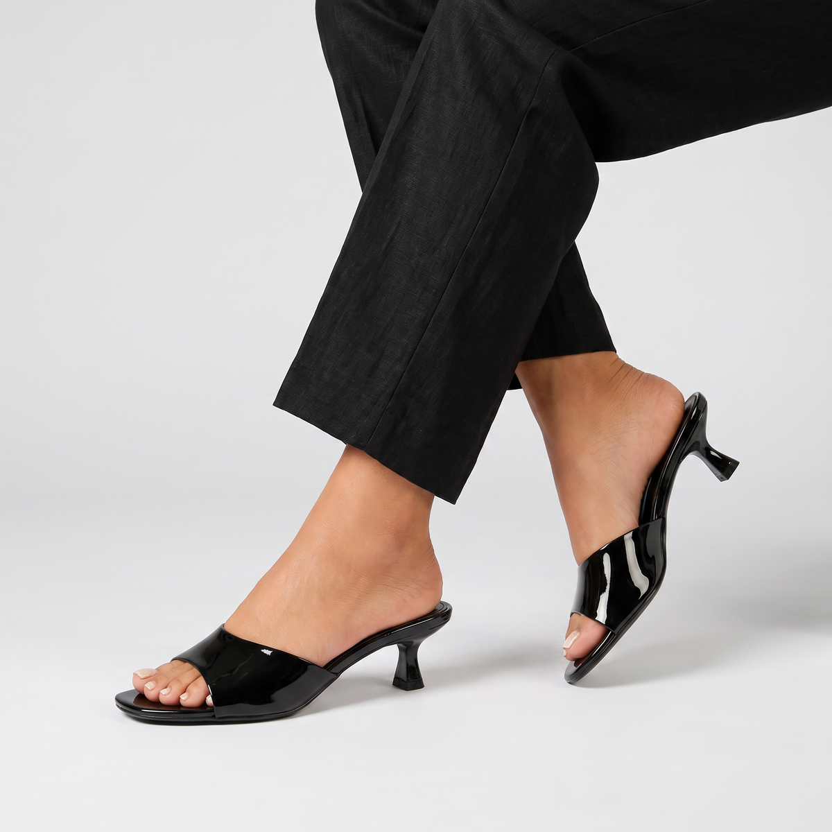 Virelle | Mules Femme à Petit Talon et Bout Carré