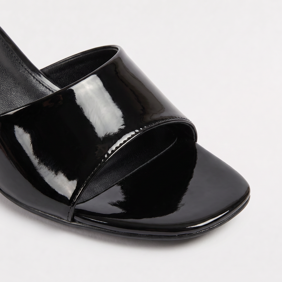 Virelle | Mules Femme à Petit Talon et Bout Carré