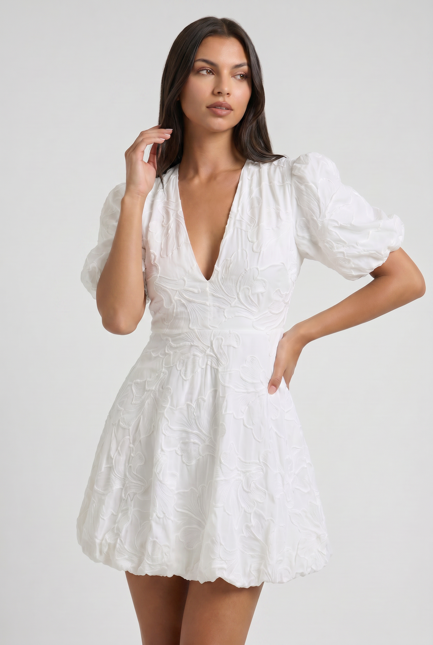 Virelle | Mini Robe Fluide À Manches Bouffantes Et Col V