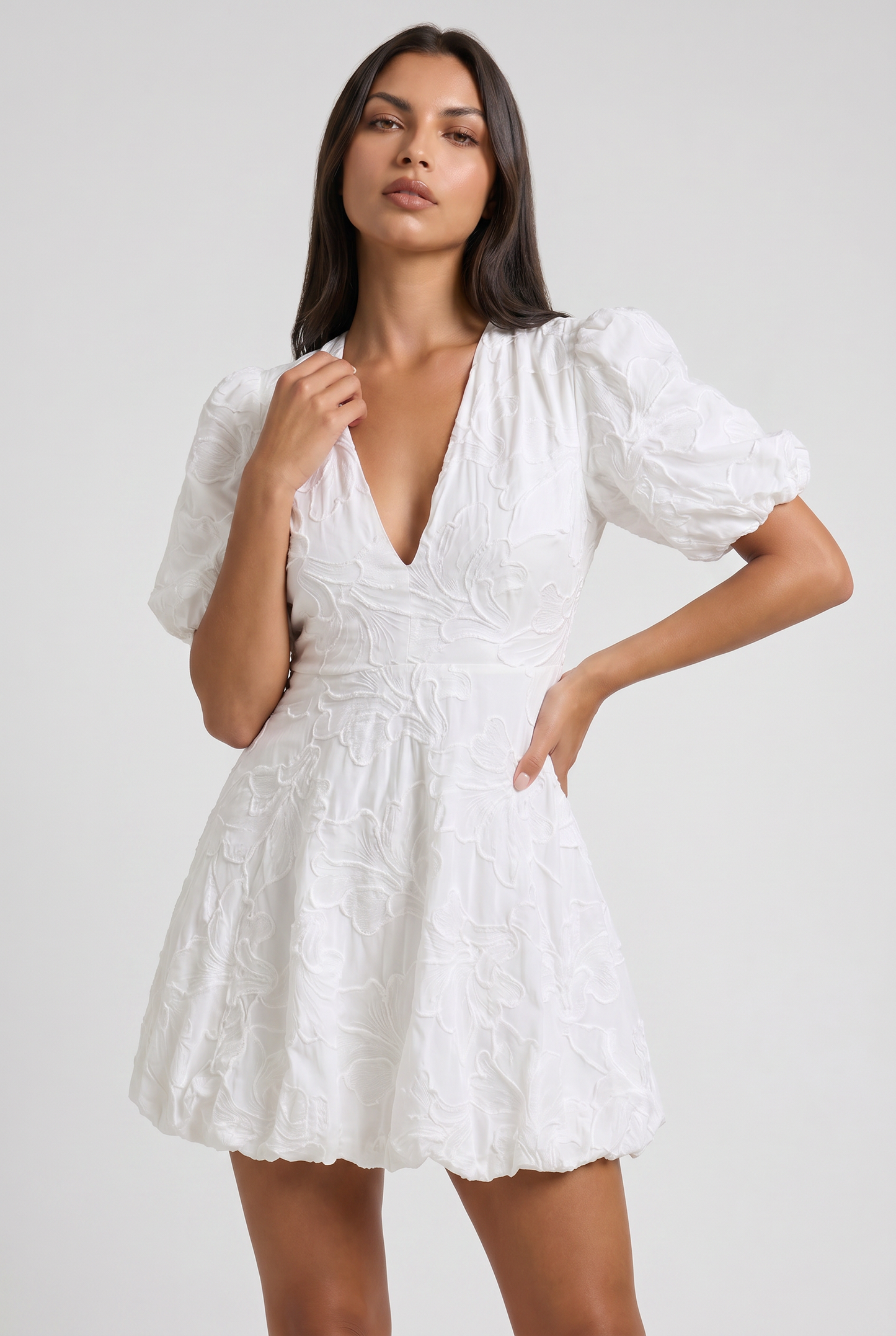 Virelle | Mini Robe Fluide À Manches Bouffantes Et Col V