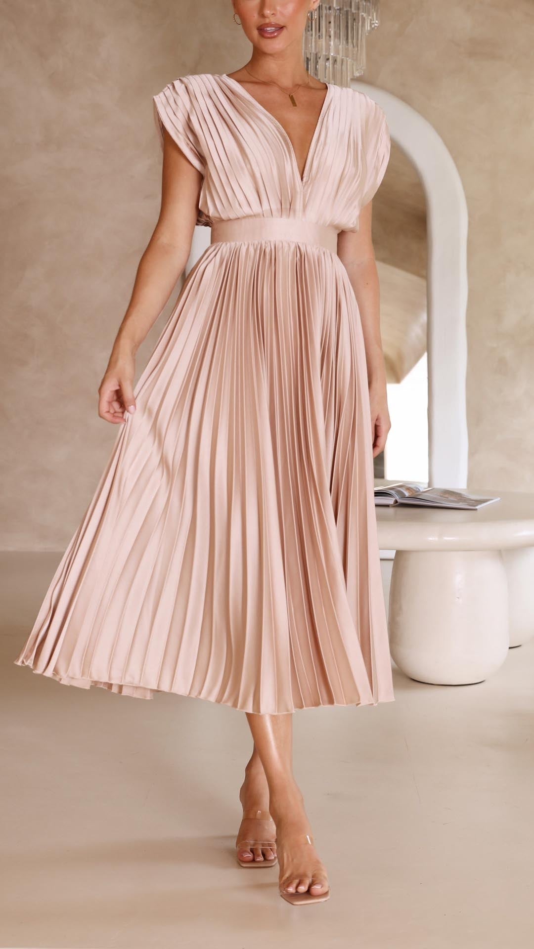 Ilvra | Robe Décolletée Élégante