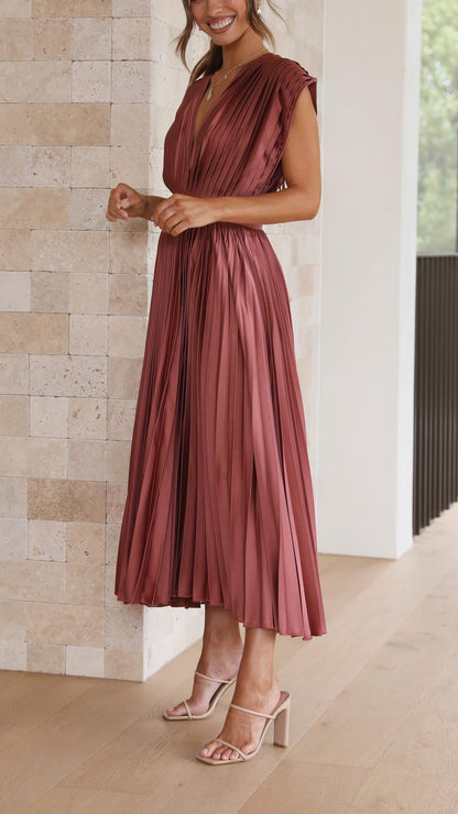Ilvra | Robe Décolletée Élégante